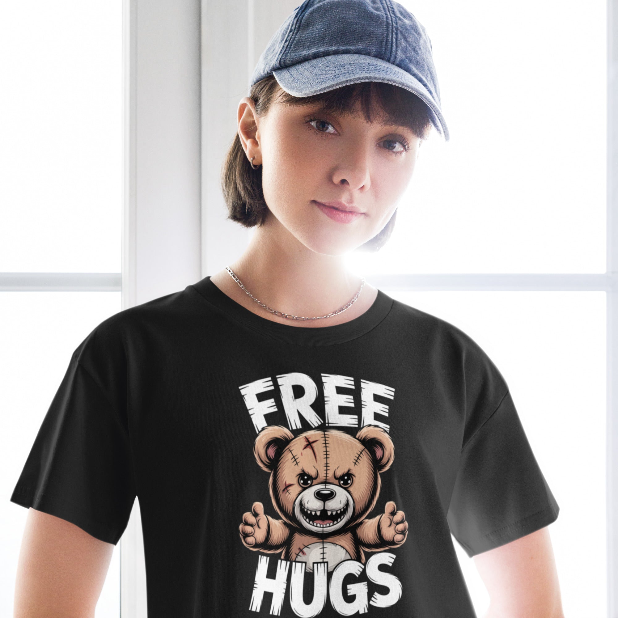FREE HUGS | CROP TOP-10